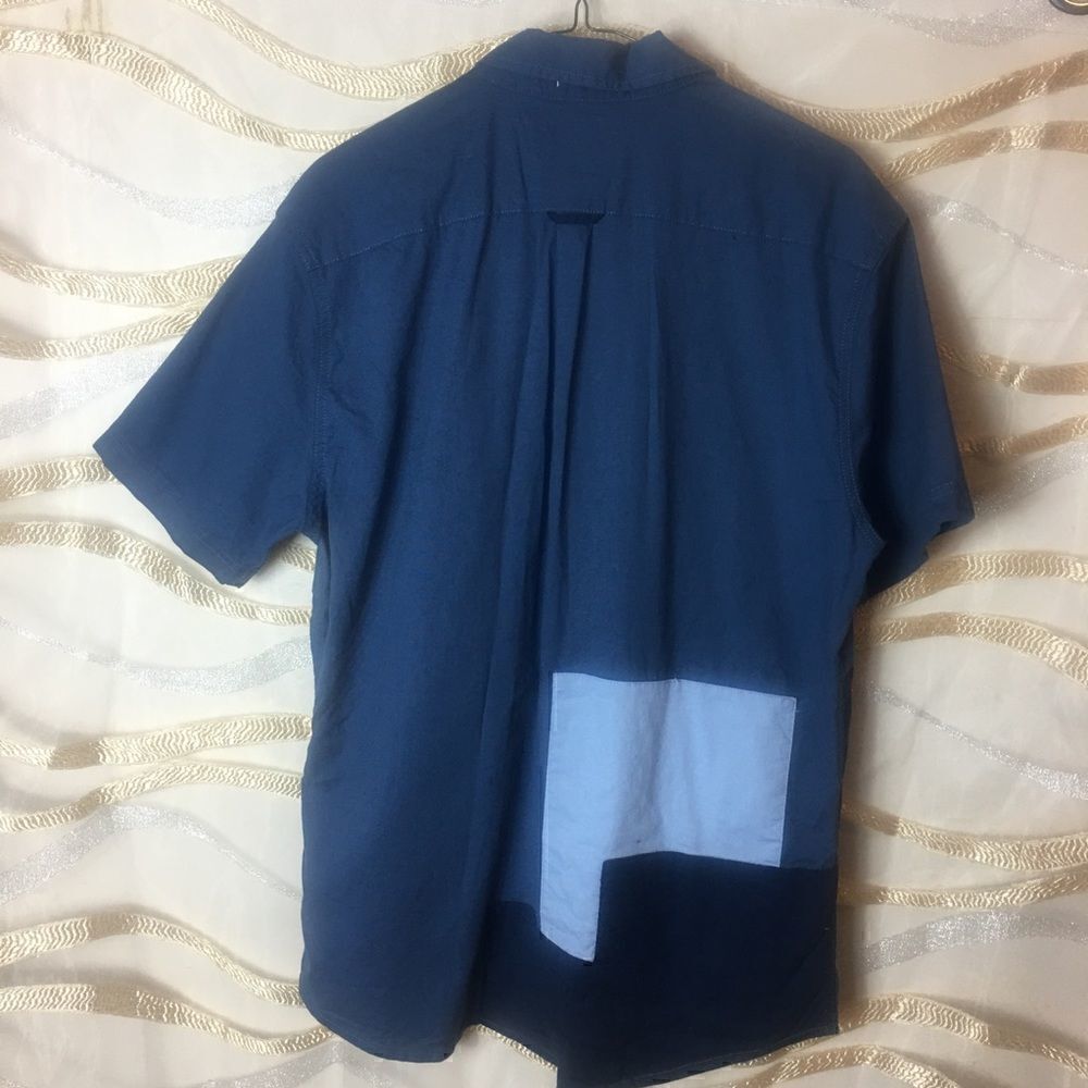 Levi’s Button Up Top - Picture 5 of 7